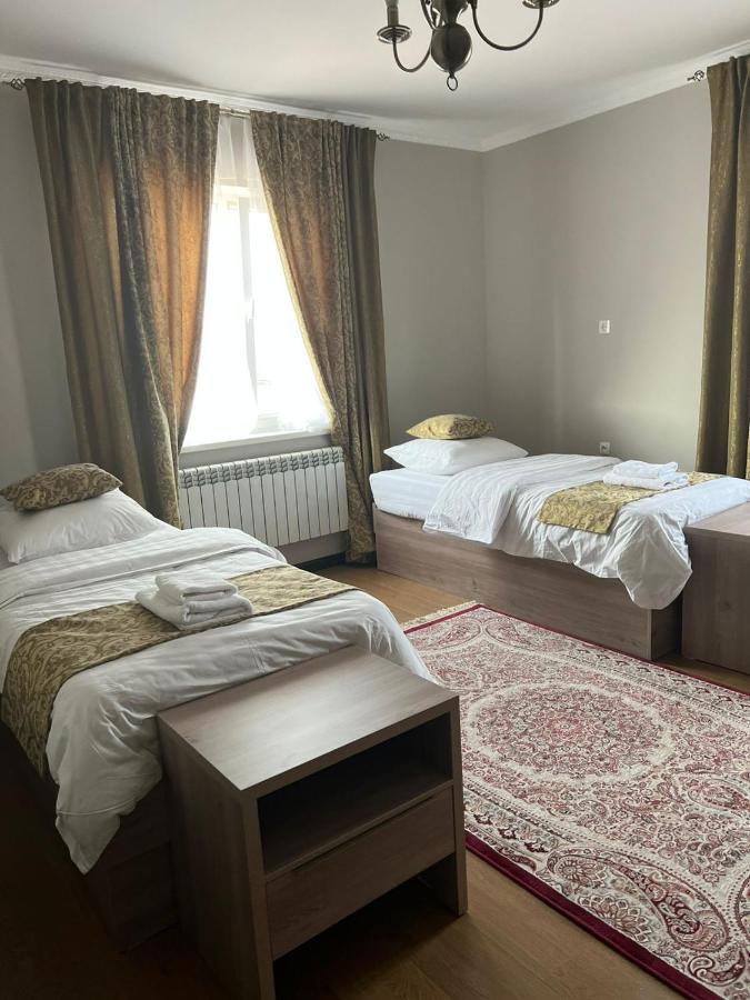 Green Town Hotel Shymkent Exterior photo